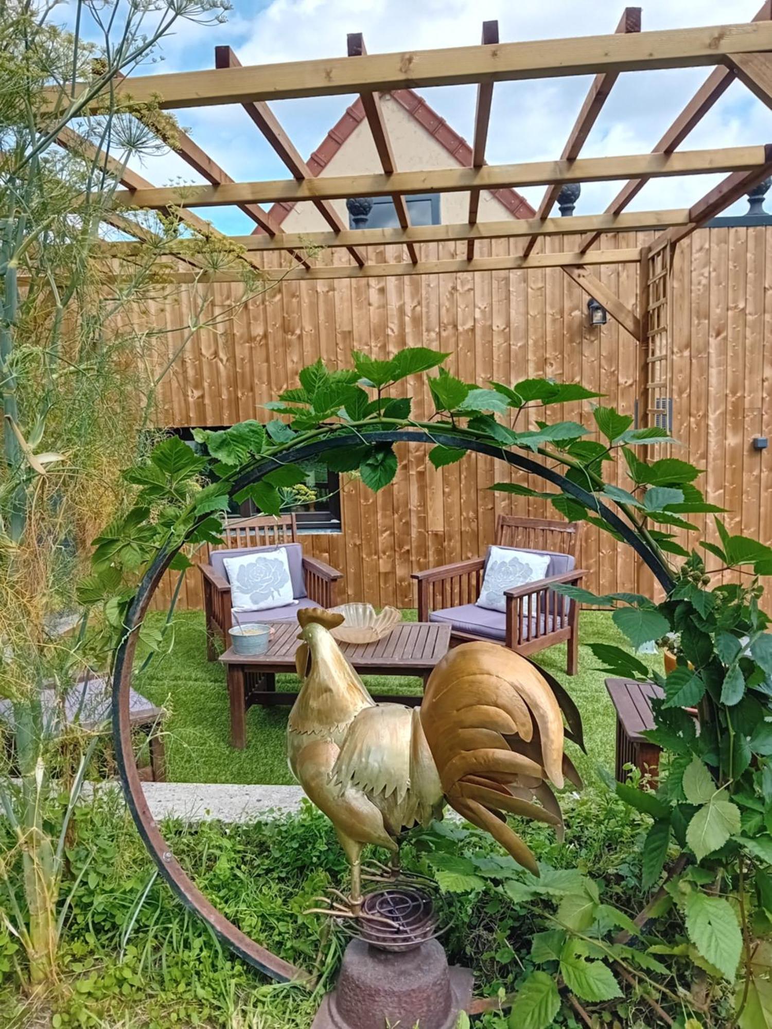 Au Champ Du Coq Bed and Breakfast Sepmeries Buitenkant foto