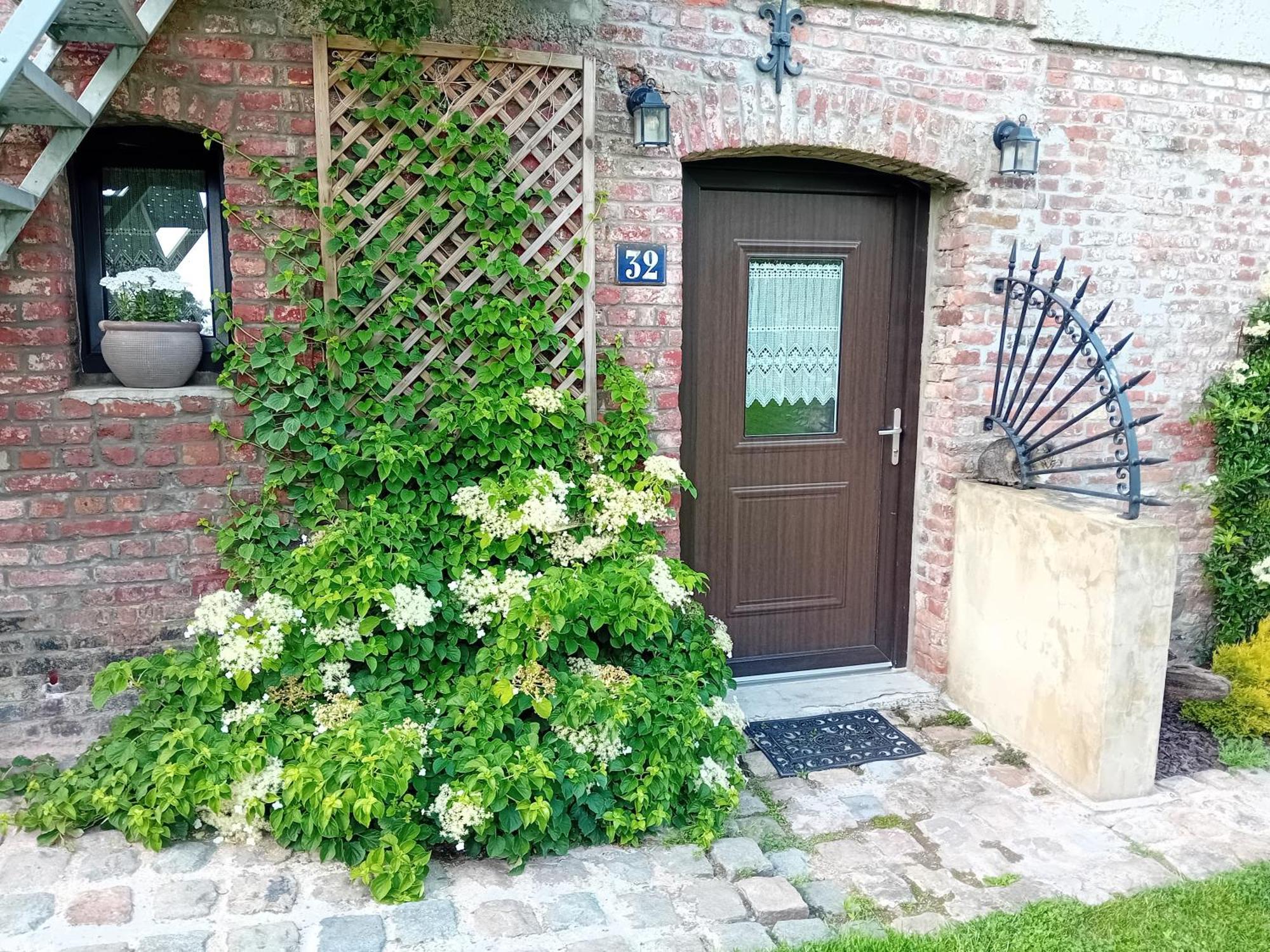 Au Champ Du Coq Bed and Breakfast Sepmeries Buitenkant foto